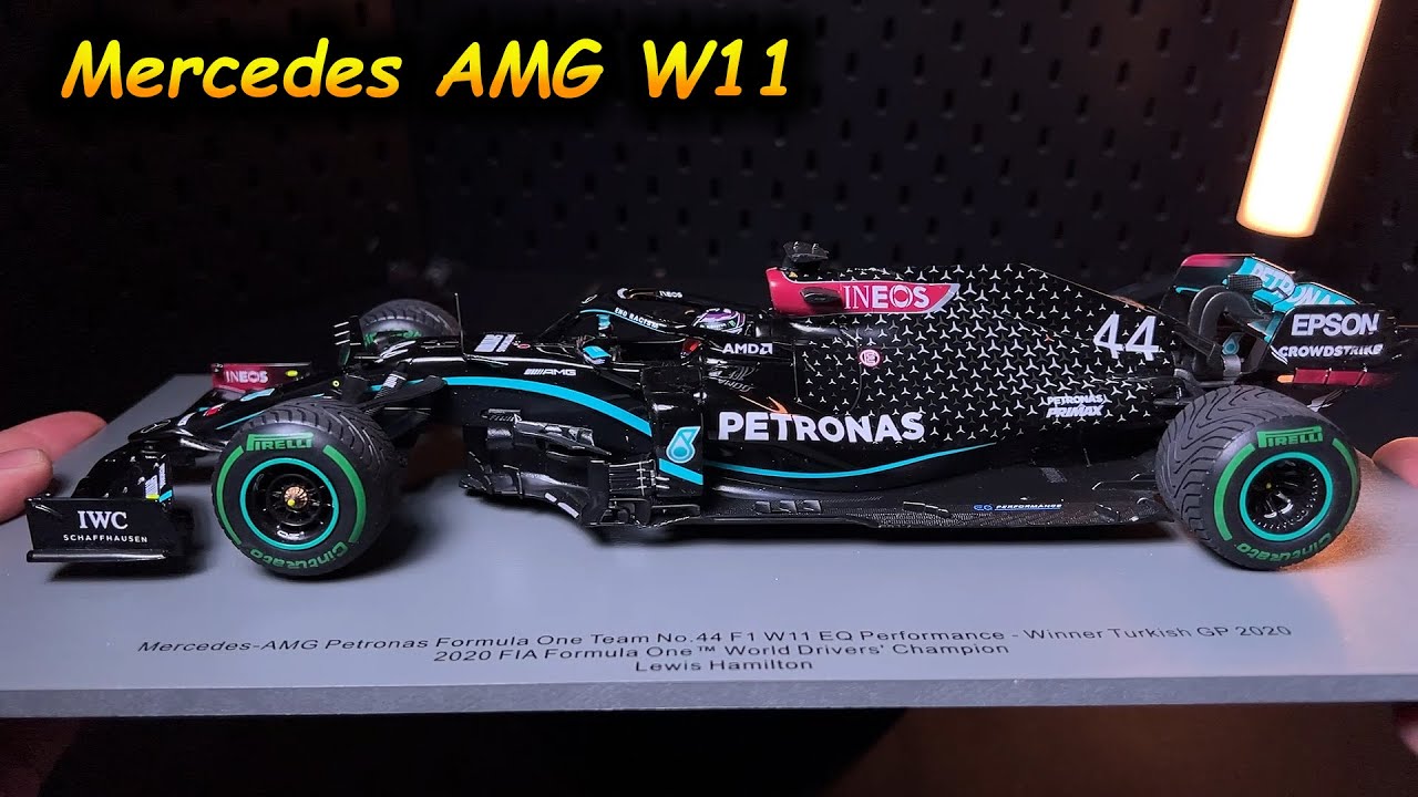 F1 MODEL 1/18 Mercedes-Benz W11 EQ Performance World Champion