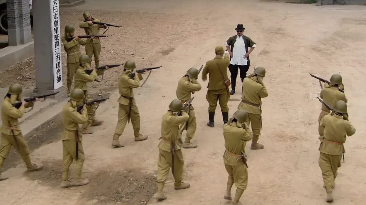 日軍重兵層層把守，誰料遊擊隊巧用調虎離山計，在眾目睽睽下成功換人！🔥 抗日 | Kung Fu