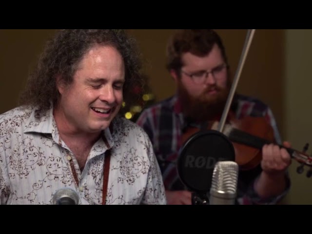 Tonton songs from the road band Molasses di YouTube