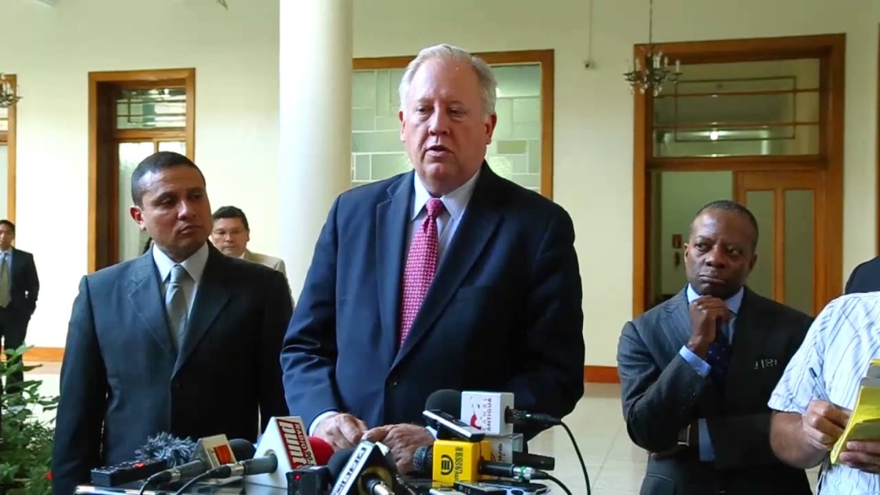 Thomas Shannon visitó Guatemala para dar seguimiento a acuerdos con EEUU sobre migración