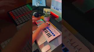 Billie Jean - Michael Jackson // Live Looping (Arturia MiniLab 3, Novation Launchpad & Ableton)