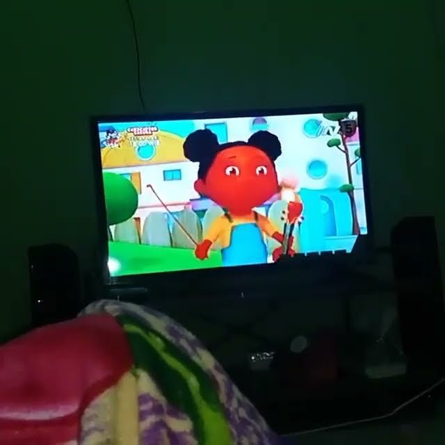 Nonton kartun bersama Zazie📺 #zazie #shorts