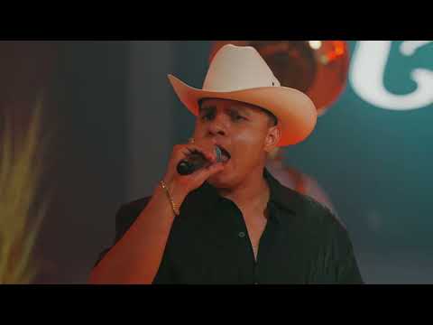 Grupo Los De Chiwas - El De La Vida Recia (En Vivo)