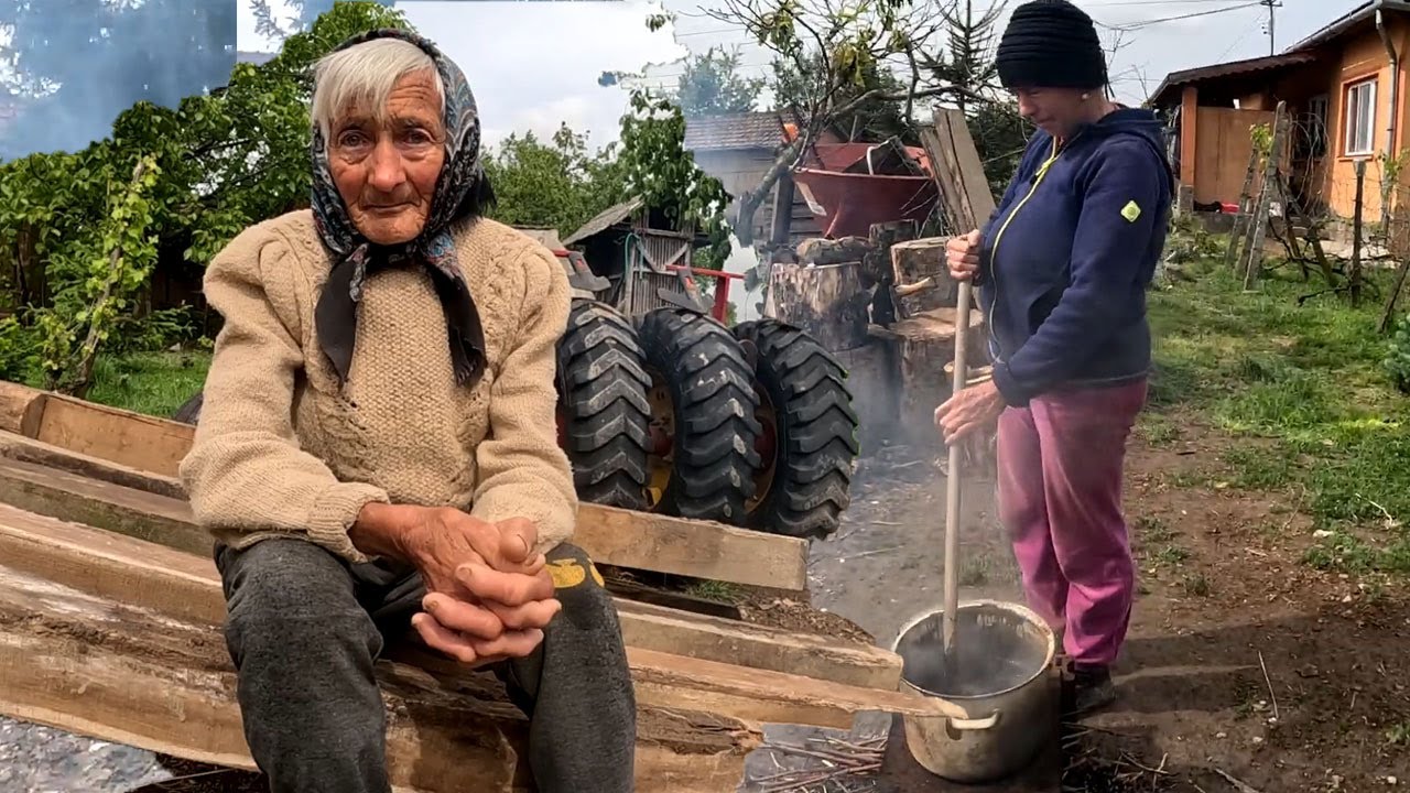 ÍGY ÉGETT LE A MAMÁNAK A LÁBA !😢🥺