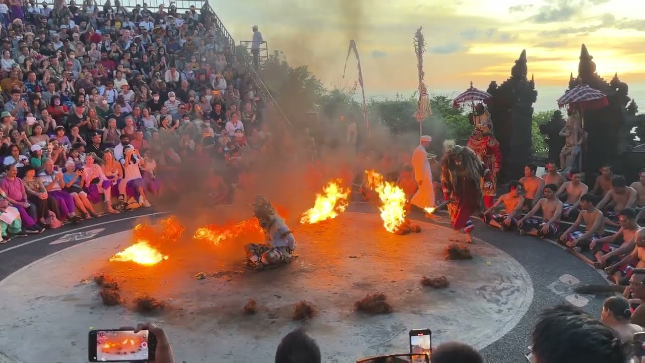 Uluwatu Temple Sunset Kecak Fire Dance Show Bali Indonesia - Lanka Dahan & Ravan Vadh