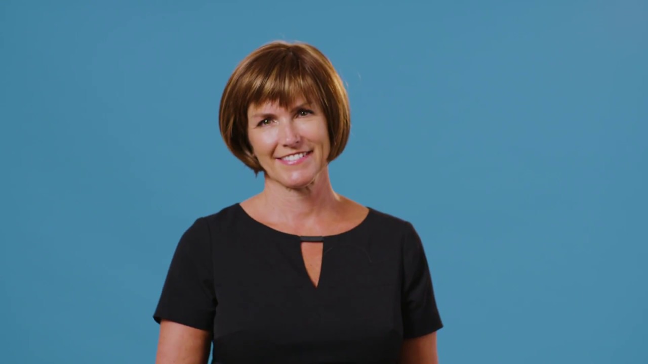 Erin wig Amore Rene of Paris