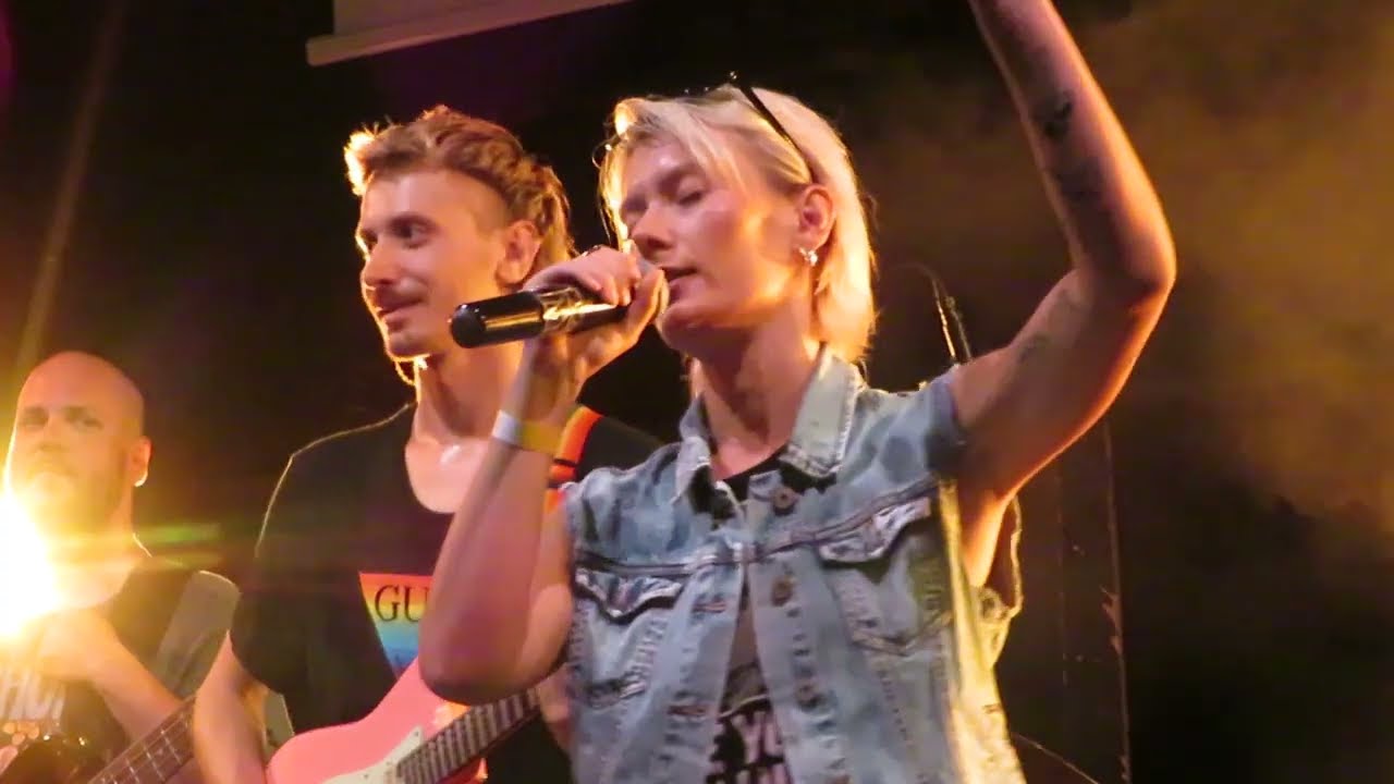 Creep - Erik Šulc, Miloš Bulík, Mattia Müller, Mike Berry, Peter Kunzo, Roman Kovács, Laura Weng