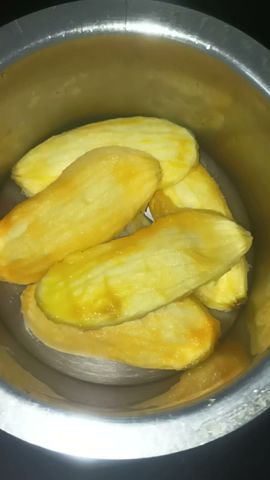 How To Mamidikaya Pisu Kalchadam (Roasting Tha Mango Pulp)