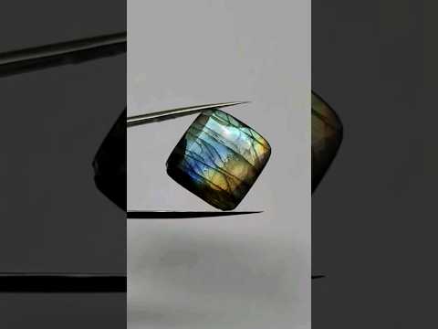 Натуральний ювелірний камінь для створення прикрас напівпрозорий Лабрадор Ювелірна вставка, відео 1
