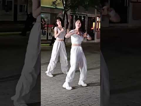현아 - <strong>립</strong> 앤 힙Lip &amp; hip  커버댄스 - 여성 댄스팀 클락  - 신촌 명물쉼터 버스킹 .