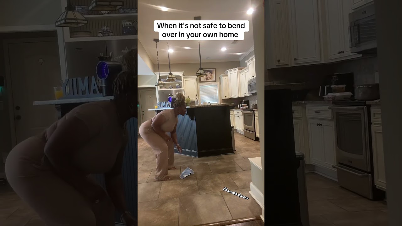 Can't even bend over in peace 😝 