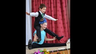 Status Lingua. Irish dance. Status Lingua. Irish dance.