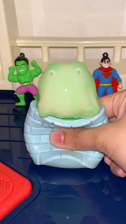 Superman And The Hulk Super Stinky! 🤢🤮
