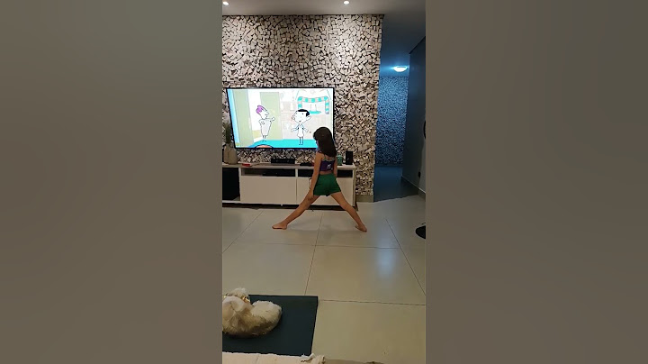 Fazendo espacate #crianças #ballet #ginasticaritmica #espacate #menina