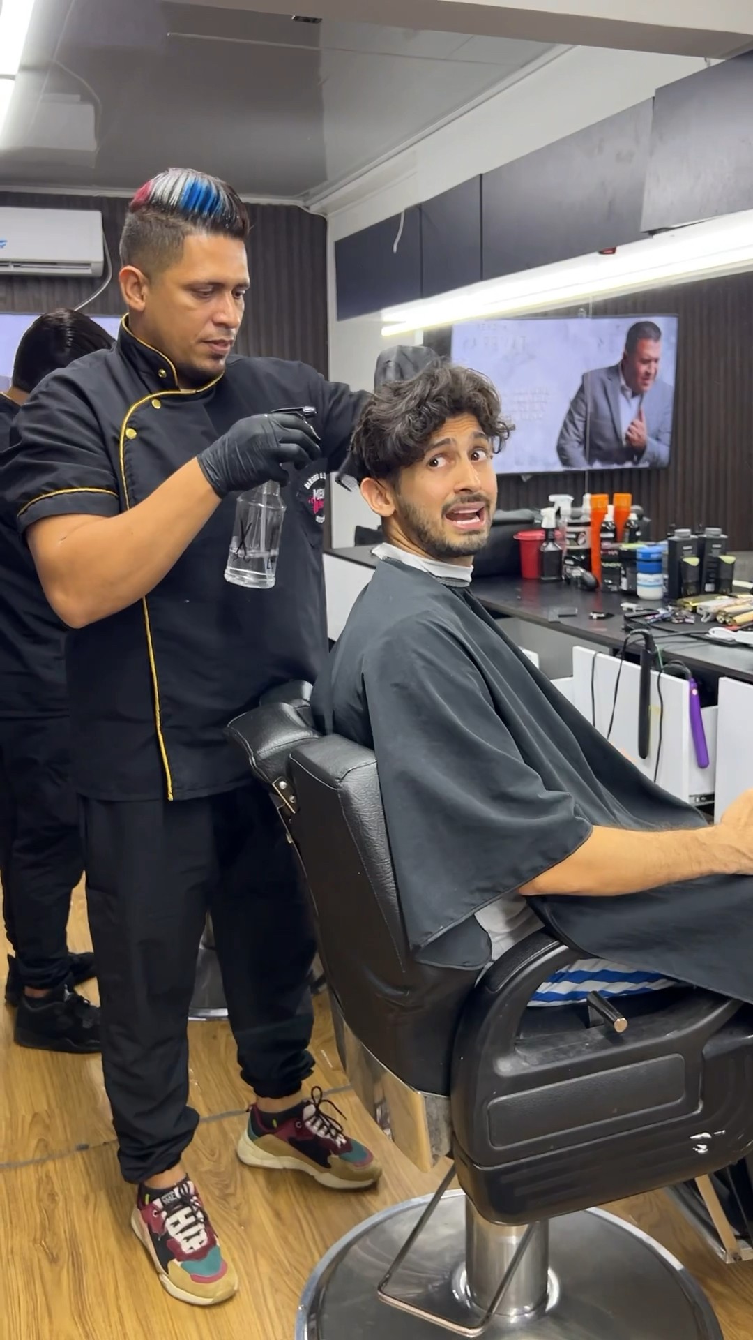 El salón de belleza ?