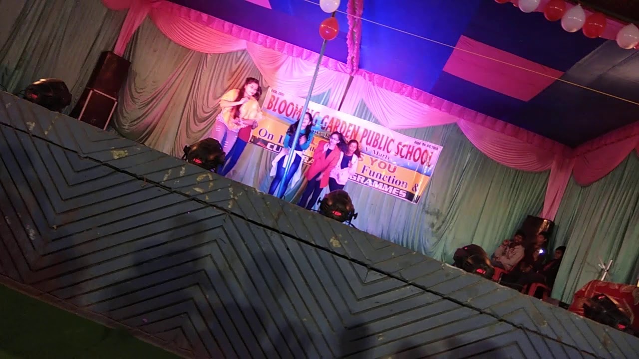 group Dance - Disco Diwane - YouTube