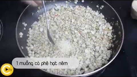 Cách làm hến xào xúc bánh đa ngon lạ miệng