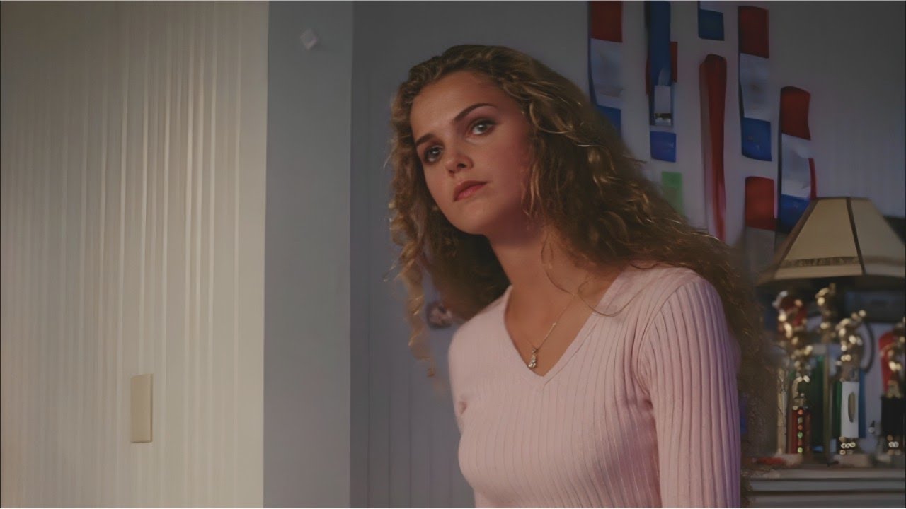 مربية بتلاقي صاحبة البيت مقـ ـتولة وبتكون هي المتهمة وبتحاول تثبت برائتها والنهاية صـادمـة/ملخص فيلم