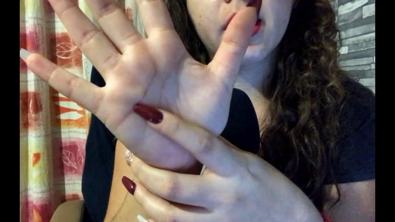 ASMR LECTURA DE MANO, ¿QUE HAY EN TU VIDA?| AnniAr ASMR