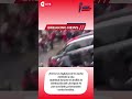 Un coche atropelló a una multitud de personas en Inglaterra #noticias #news #popular #noticiasdehoy