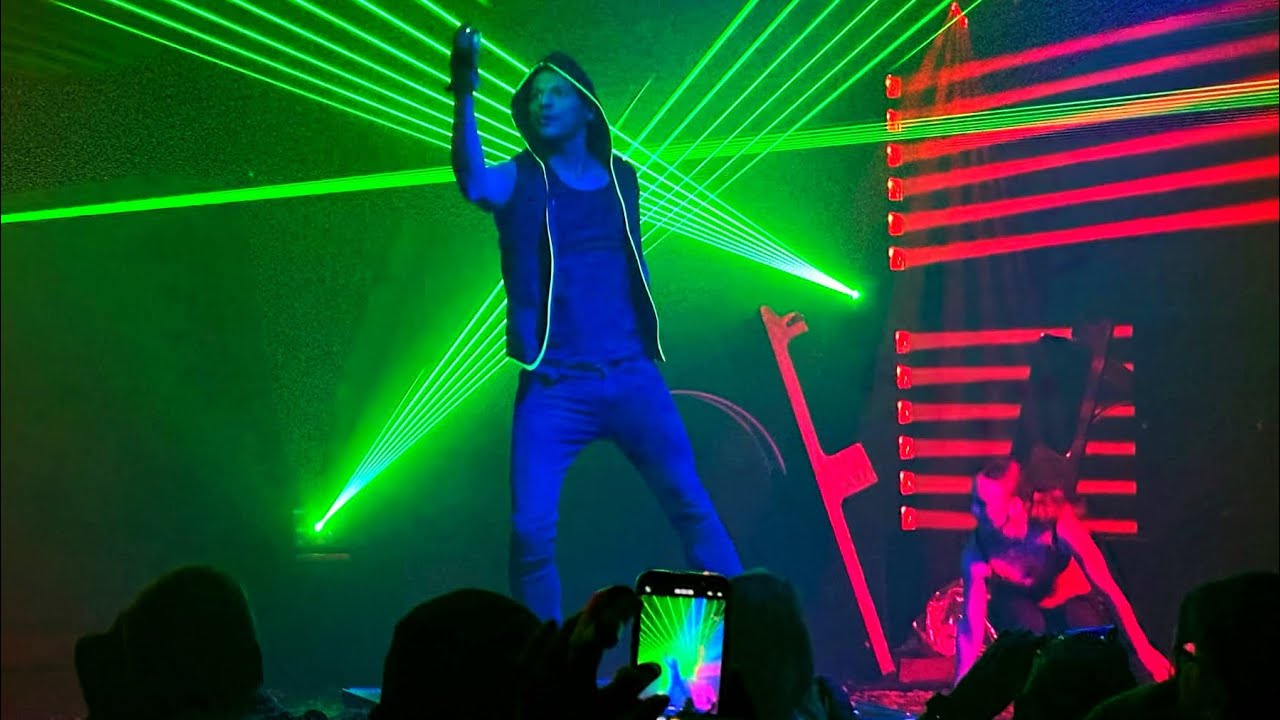 Live in “LAS VEGAS” Magician “RJ Cantu” performs at “Area15” in WONDERGROUND