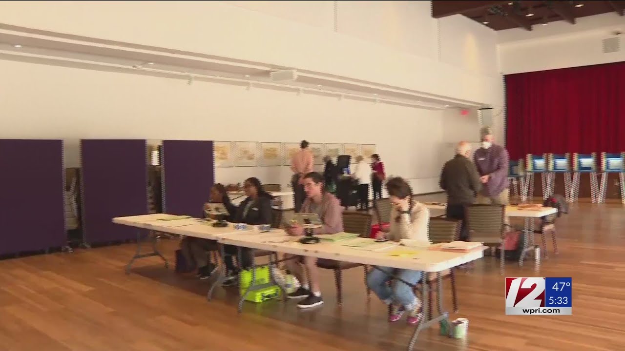 RI's presidential preference primary underway