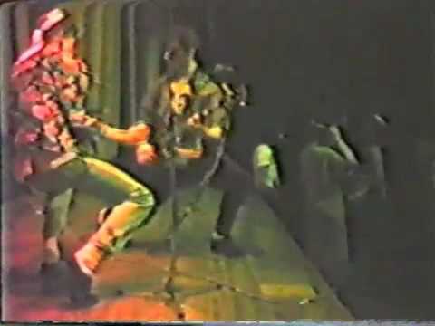 Obejrzyj Plastic Fantastic Lobster - Roadrunner/Batman, Girvan Beach Pavilion, 1987 w YouTube Obejrzyj Plastic Fantastic Lobster - Roadrunner/Batman, Girvan Beach Pavilion, 1987 w YouTube