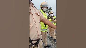 Thế nào là hàng cồng kềnh? Người ta buộc gọn ràng đúng với bề ngang xe mà cồng kênh hay là nuốn cướp