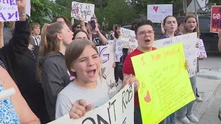 Houston Isd Protests At Meyerland Middle School Crockett Elementary