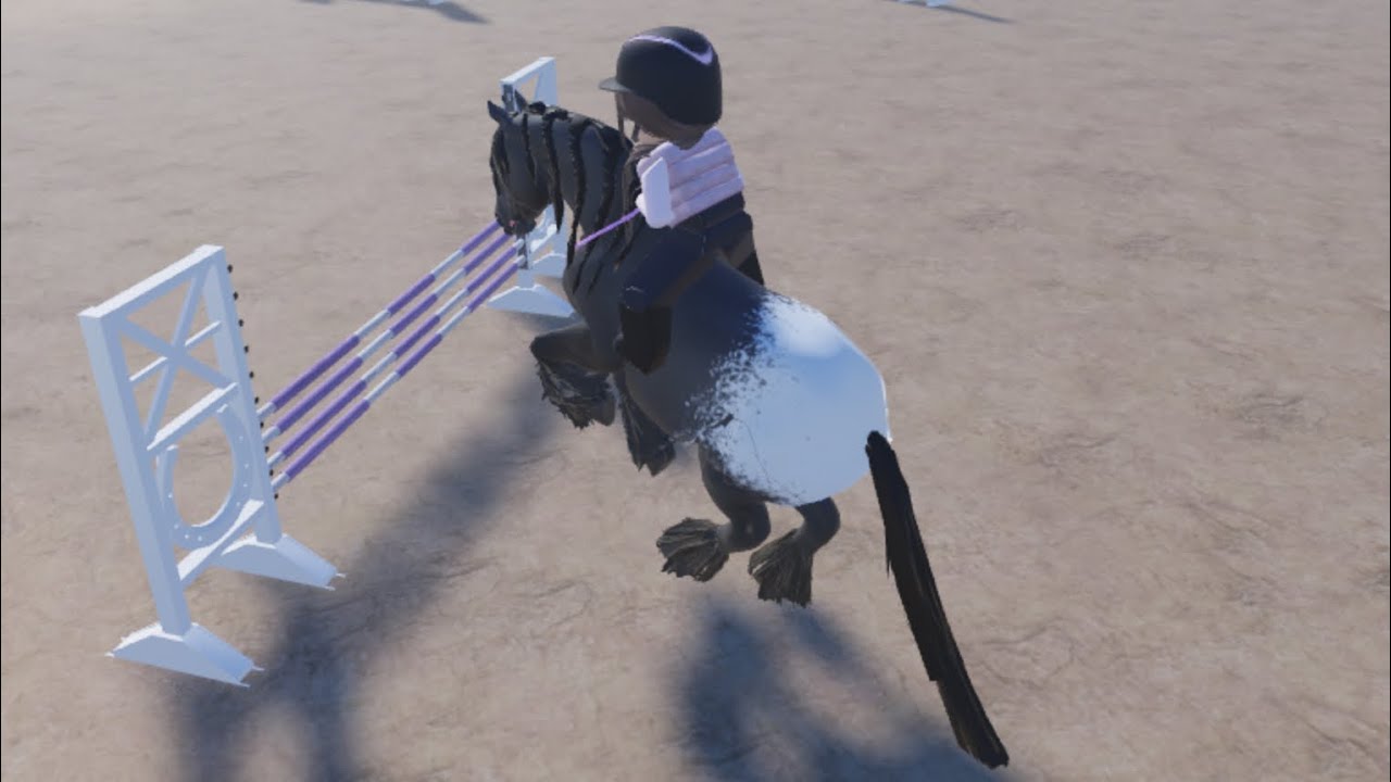 Riding Dusky and it was a bad idea I gotten hurt hurt a lot🤕 #roblox 