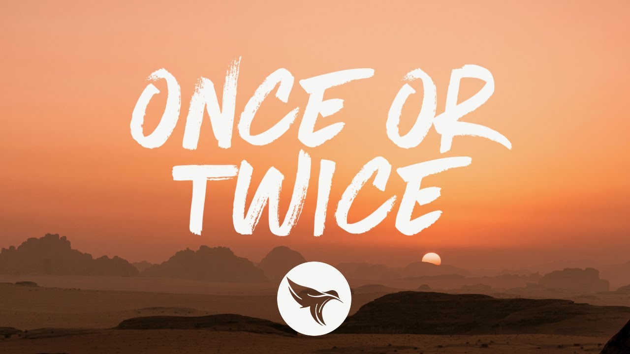 TWICE - Lyrics, Playlists & Videos