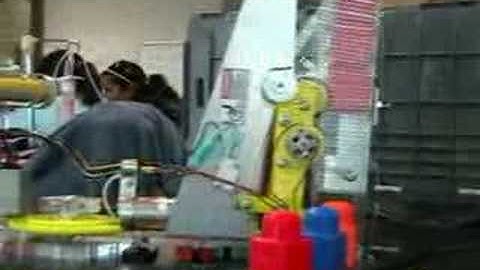 156 robot stacking blocks