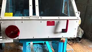 Refractory brick cutting machine