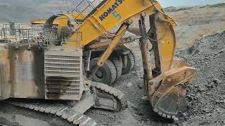 Nice and Easy Loading Awesome Machine Working at Another Level Komatsu PC4000 Excavator Loads Truck by Heavy Mining Equipment 7,089 views 4 days ago 4 minutes, 37 seconds