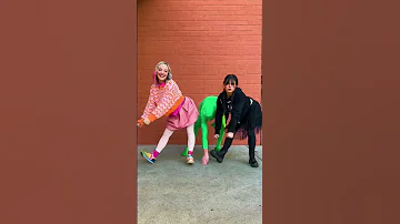 Behindthescenes Wednesdayaddams Enid Dance 