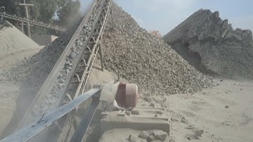 Powerful Stone Crusher Machine in Action ⚙️ Crushing Rocks with High Efficiency