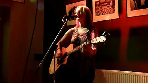 Joanna Lyon - Out of My Mind.MOV