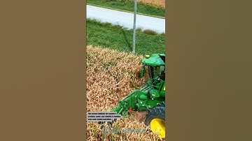 John Deere Combine Harvester – Precision Corn Harvesting #agritech