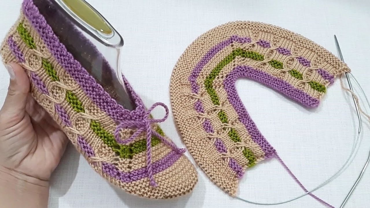 İki Şişle Çarpraz İlmekler Desen Patik Yapılışı 🎀 Very Easy Knitting Slippers Tutorial Stitch