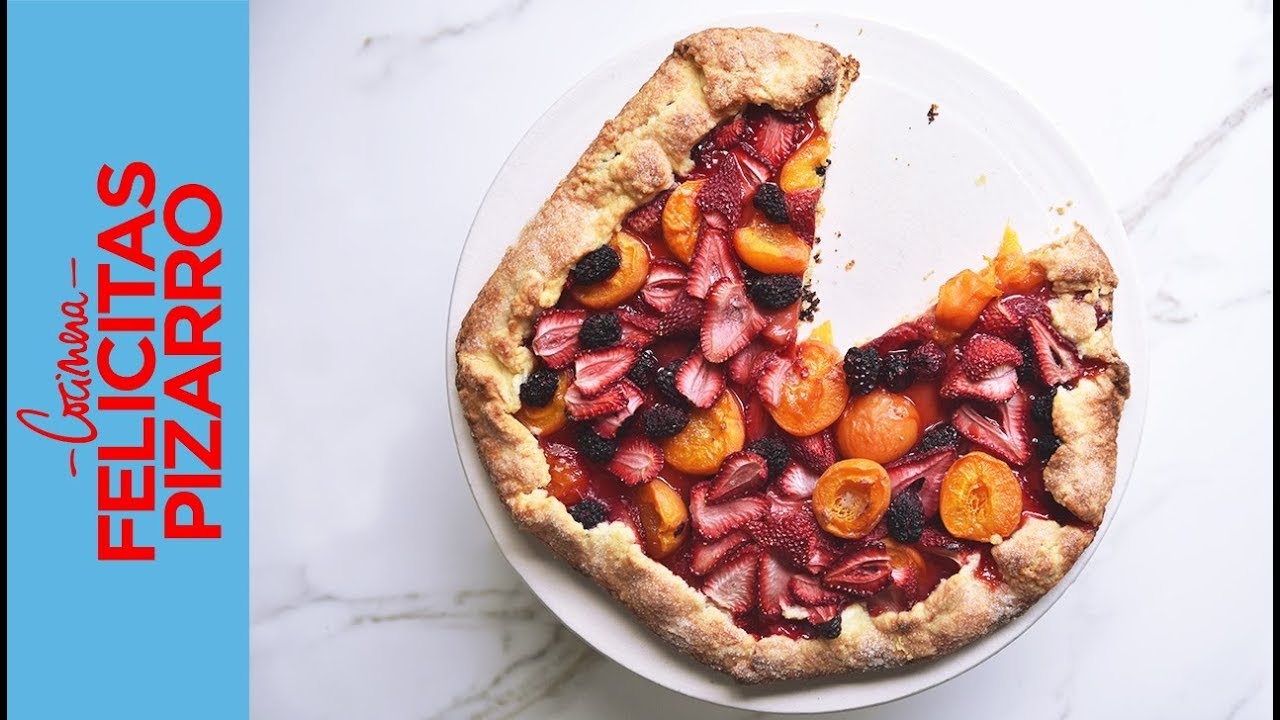 Galette de Damascos, Frutillas y Moras | Felicitas Pizarro