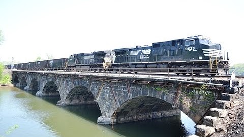 NS 66R Eastbound at CP CANNON on the NS PITL