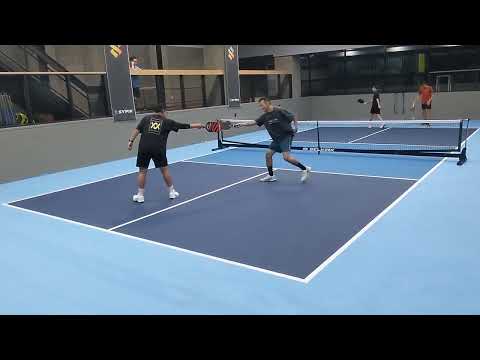 3.5 KOREANS vs 3.5 EUROPEAN! 4.0 South Korea Pickleball at Spomotive in Seoul, South Korea