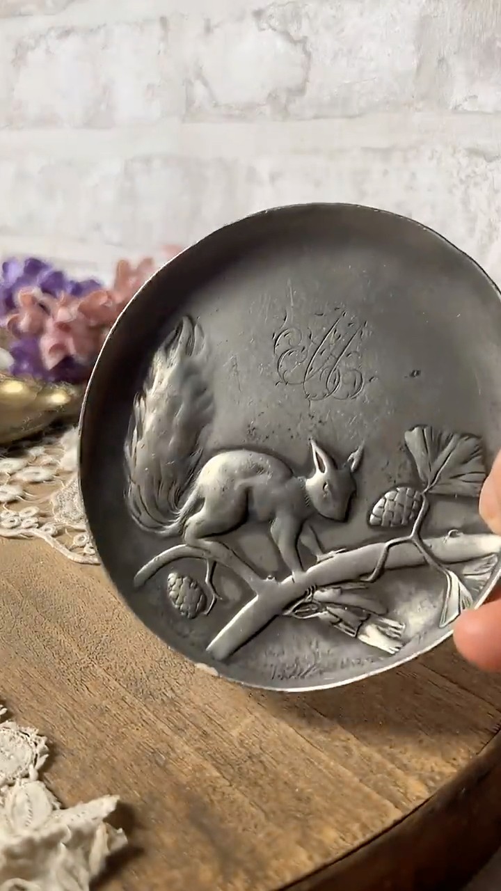 フランス蚤の市からのアンティークな新着品いろいろ✨ - YouTube