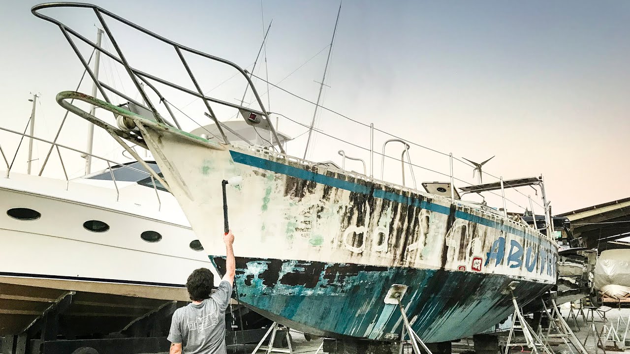 ⛵️After 22 years abandoned 😱it’s time to (pressure) wash our sailboat #092