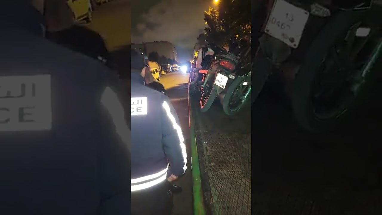 عاجل من كازا:جوج باردين الكتاف وقفو على مواطن عاد خارج من الجامع و رجال الأمن دخلو على الخط و عتقوه