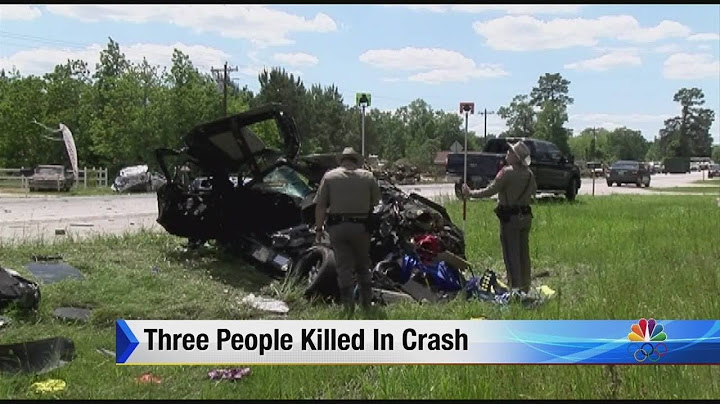 Three people killed in crash