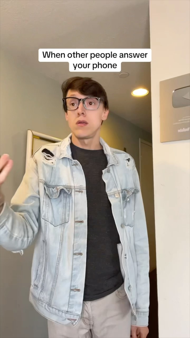 POV: Me Answering My Friend's Phone ? #TheManniiShow.com/series