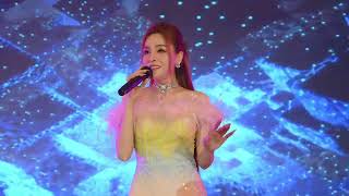 #LIVE | SaKa Trương Tuyền - Khi nào anh mới biết? | First Live Stage 💋