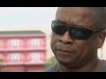 Fools try to rob undercover cop