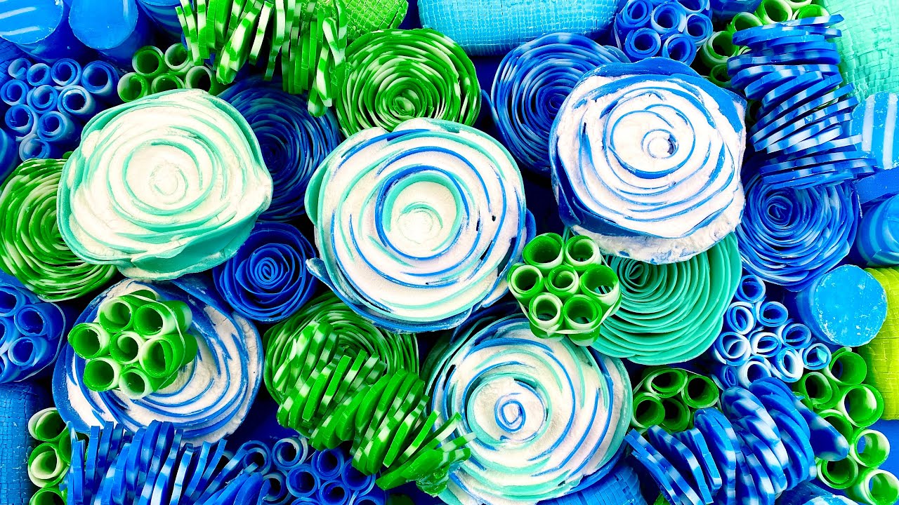ASMR soap roses with starch 💚 Cutting soap cubes 💙 Crushing soap curls 🤍 Cortando jabon